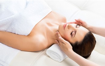 Hand Treatment / Foot Treament
